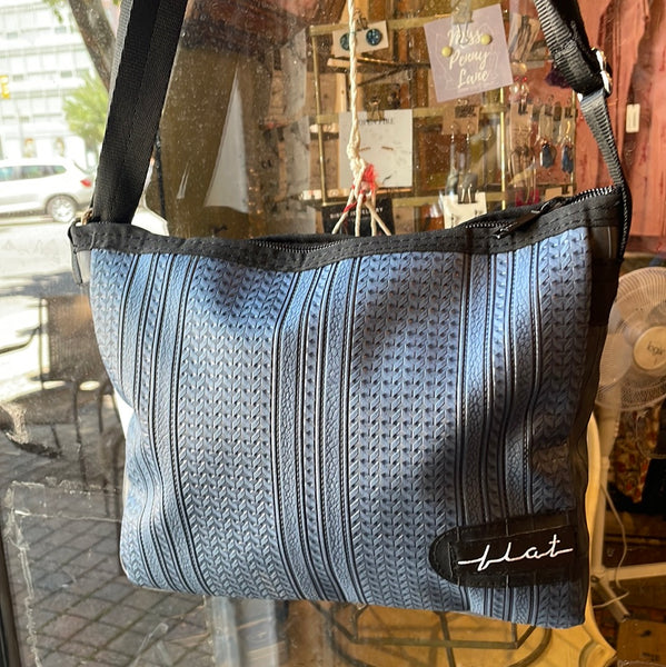 Flat Bags - Crossbody Bag